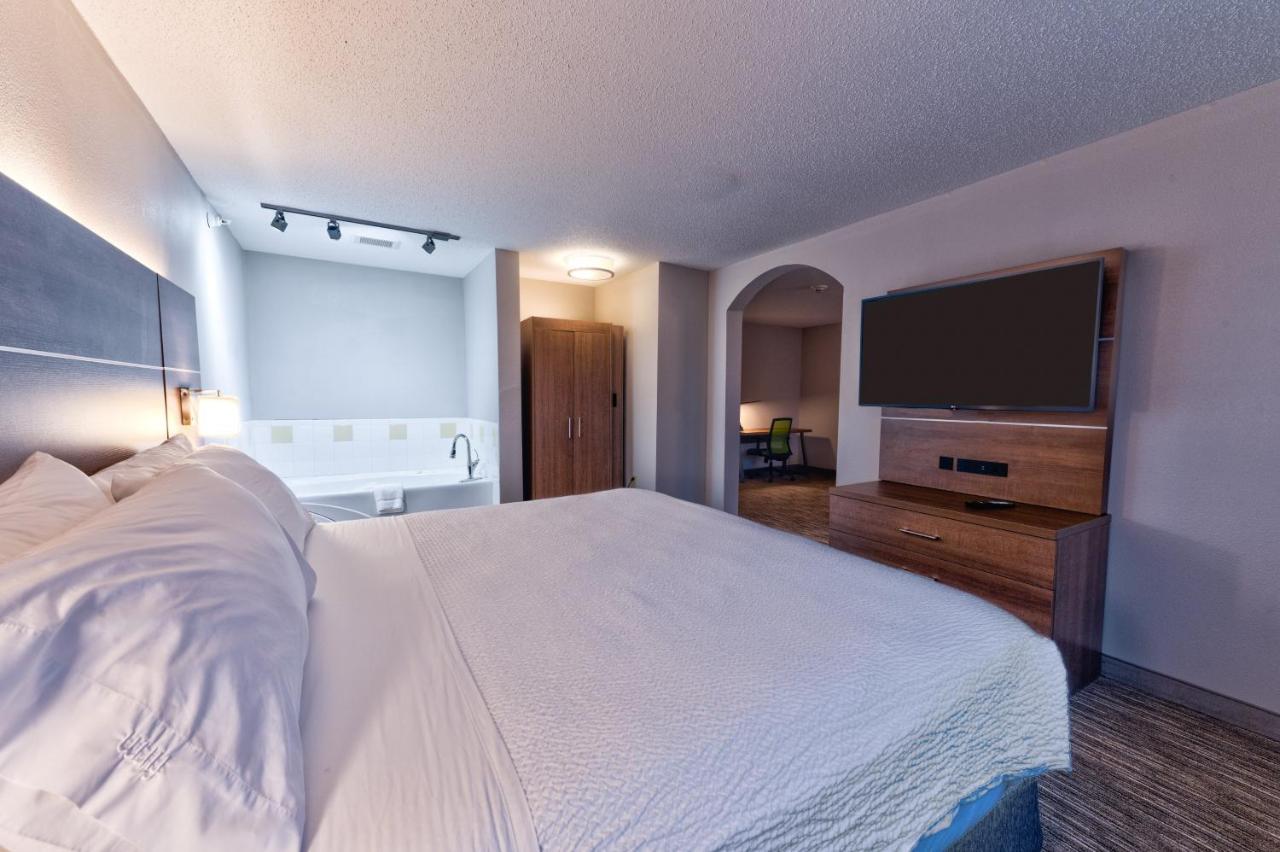 Holiday Inn Express Hotel & Suites Goshen By Ihg Экстерьер фото