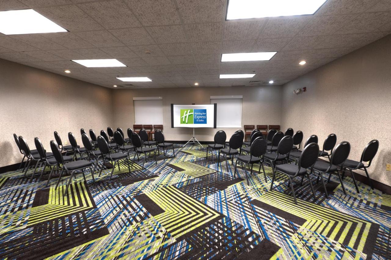 Holiday Inn Express Hotel & Suites Goshen By Ihg Экстерьер фото