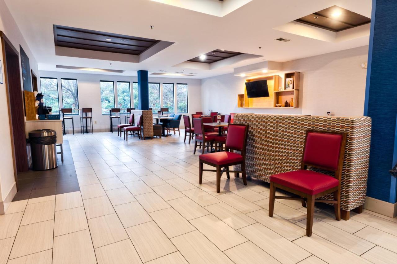 Holiday Inn Express Hotel & Suites Goshen By Ihg Экстерьер фото