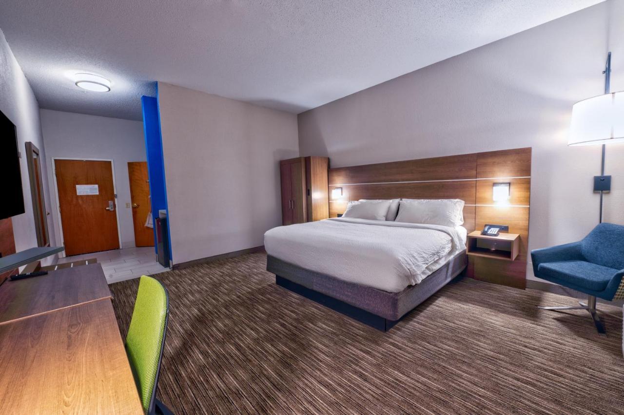 Holiday Inn Express Hotel & Suites Goshen By Ihg Экстерьер фото