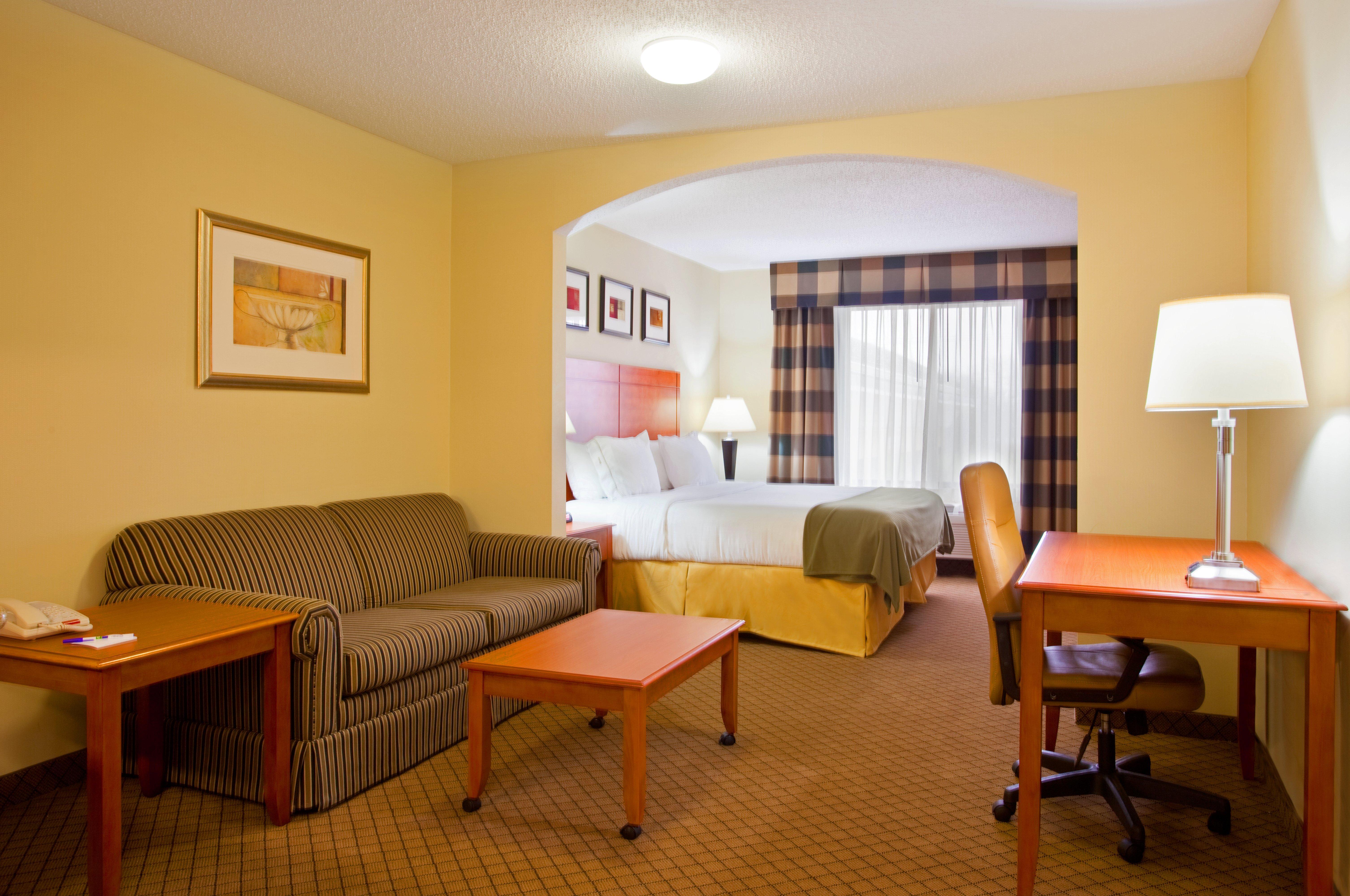 Holiday Inn Express Hotel & Suites Goshen By Ihg Экстерьер фото