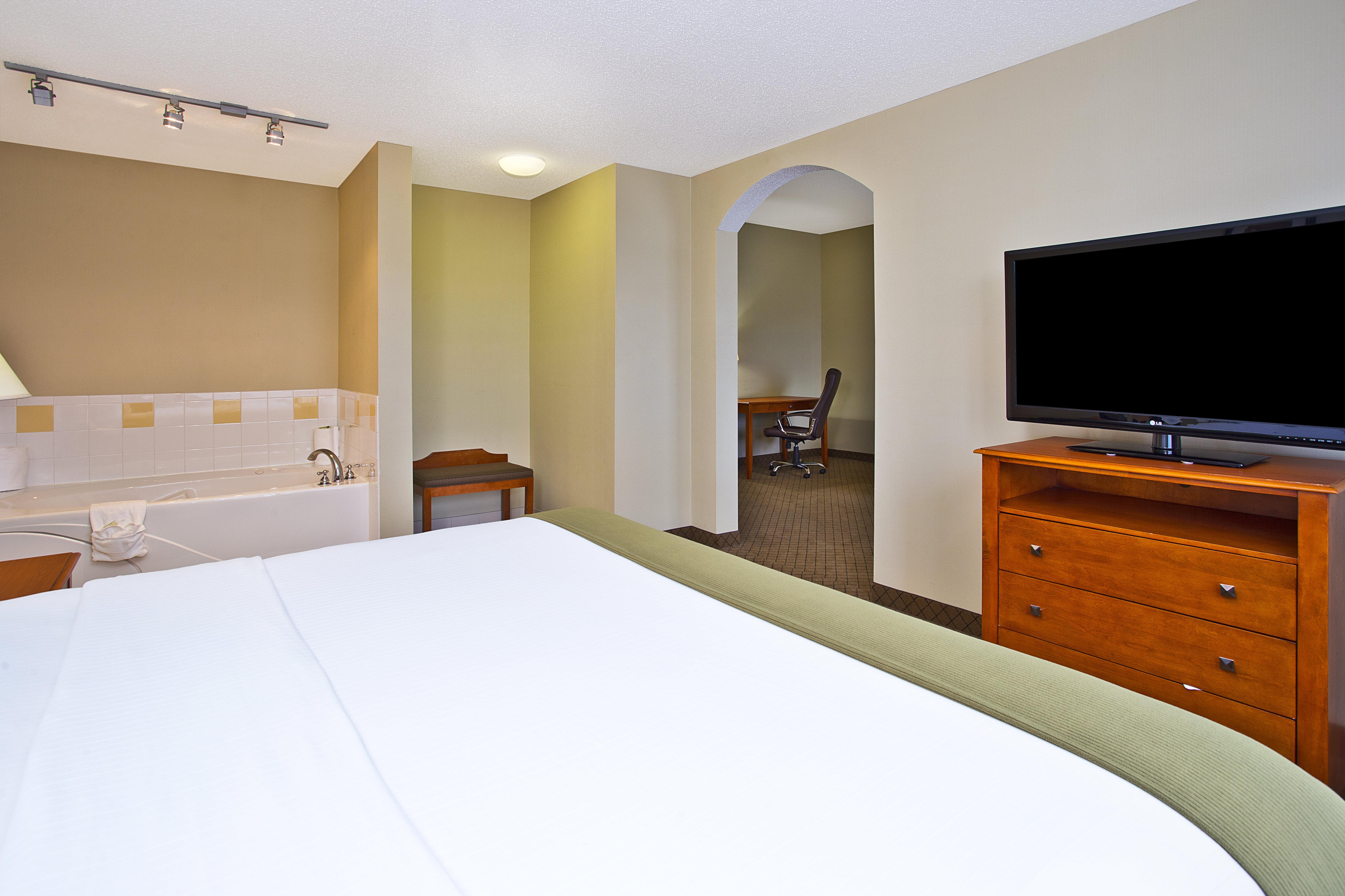 Holiday Inn Express Hotel & Suites Goshen By Ihg Экстерьер фото