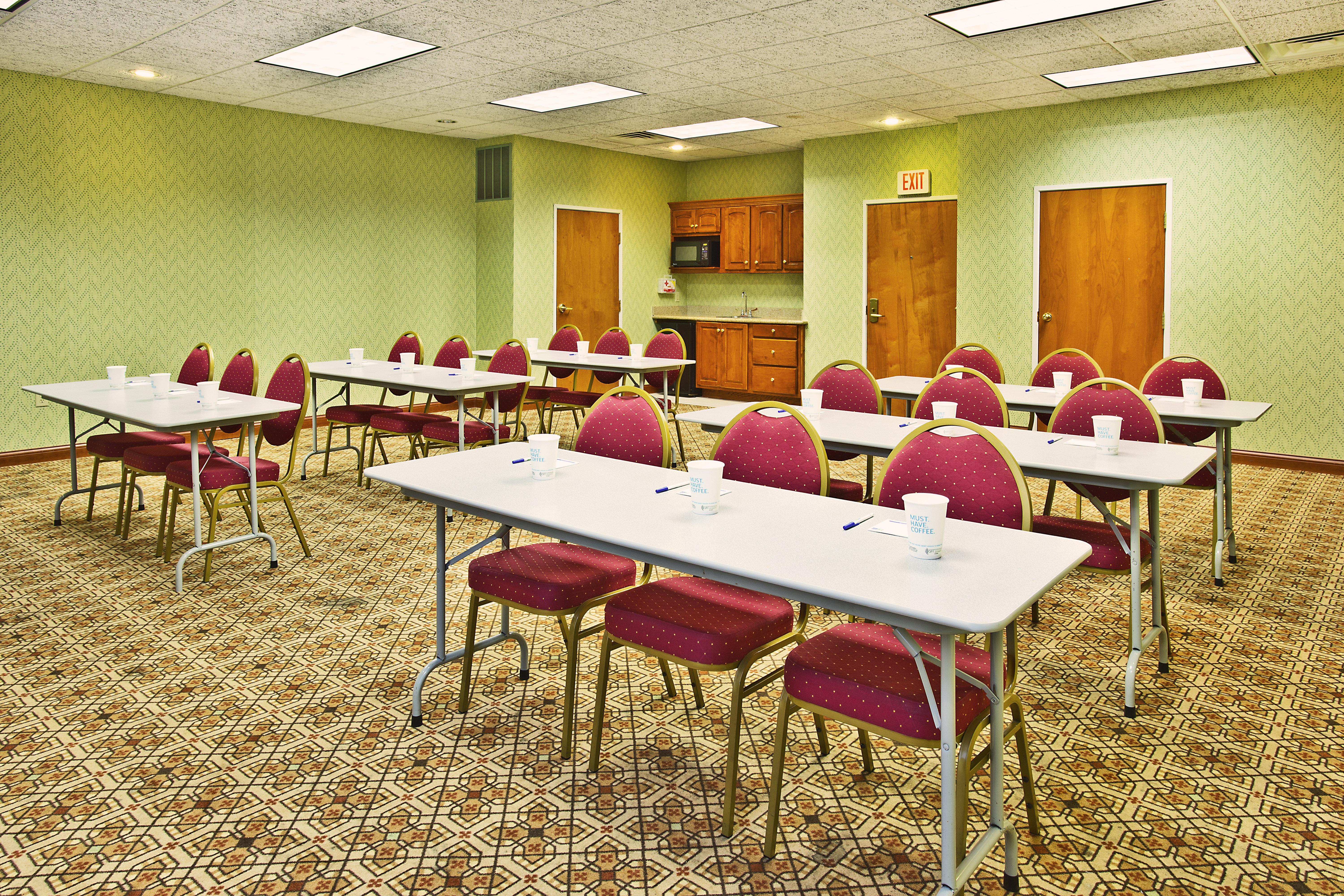 Holiday Inn Express Hotel & Suites Goshen By Ihg Экстерьер фото